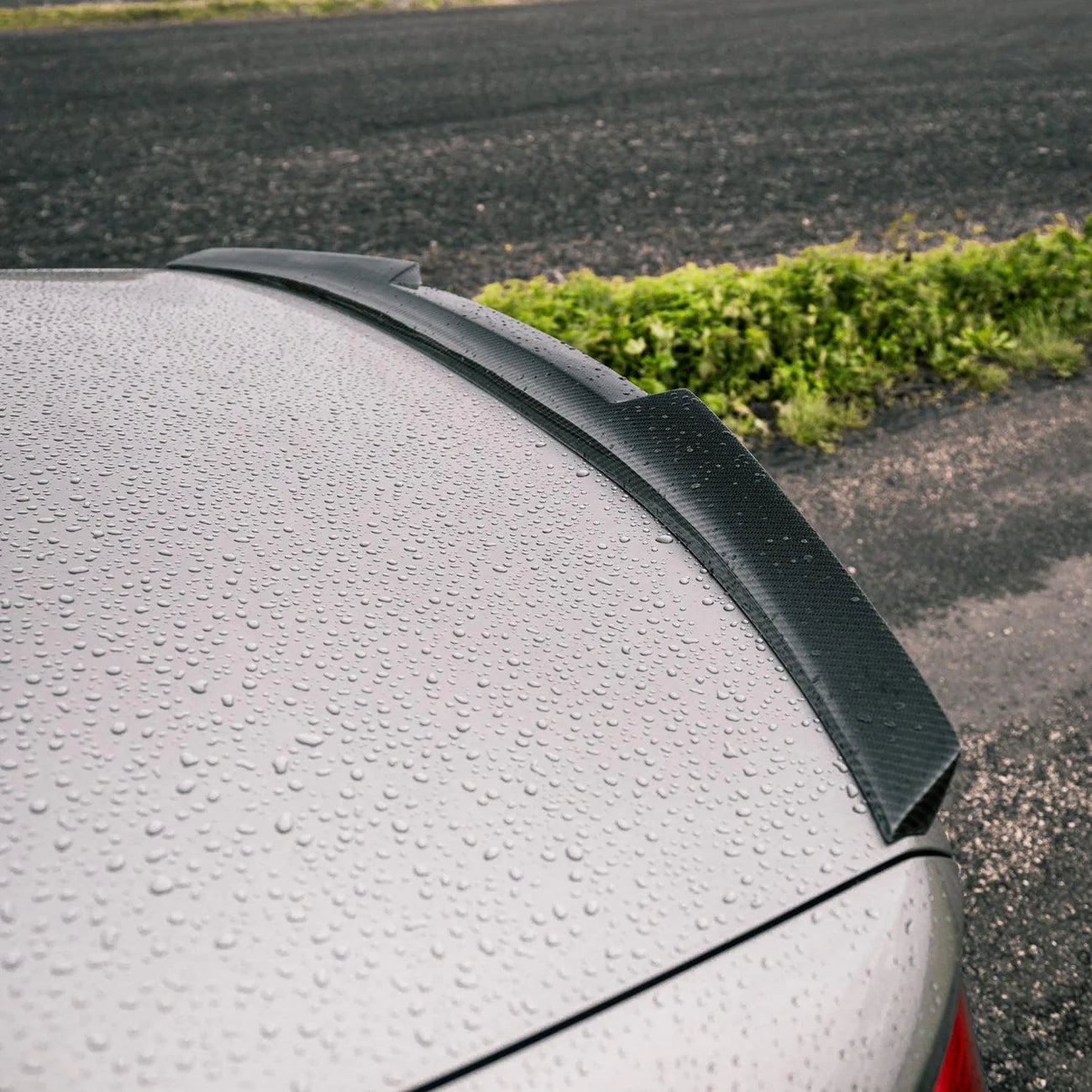 M4 STYLE REAR SPOILER IN DRY CARBON FIBER - BMW F90 M5 & G30 5 SERIES