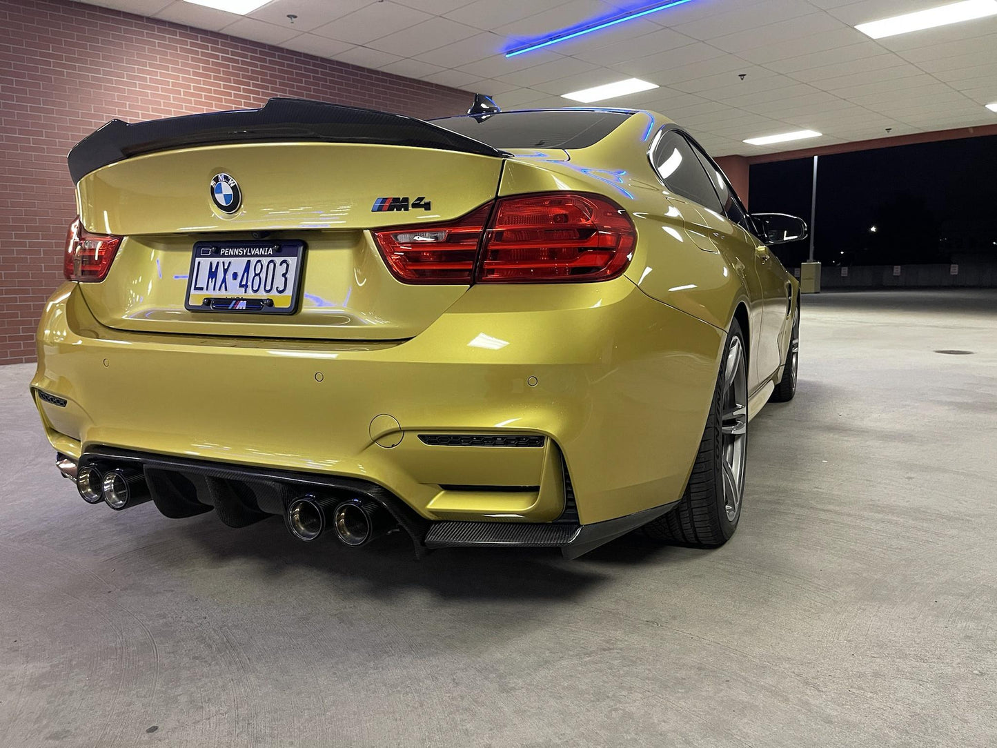 PSM STYLE DUCKTAIL REAR SPOILER IN DRY CARBON FIBER - BMW M3/M4 F80/F82 & F30 3 SERIES