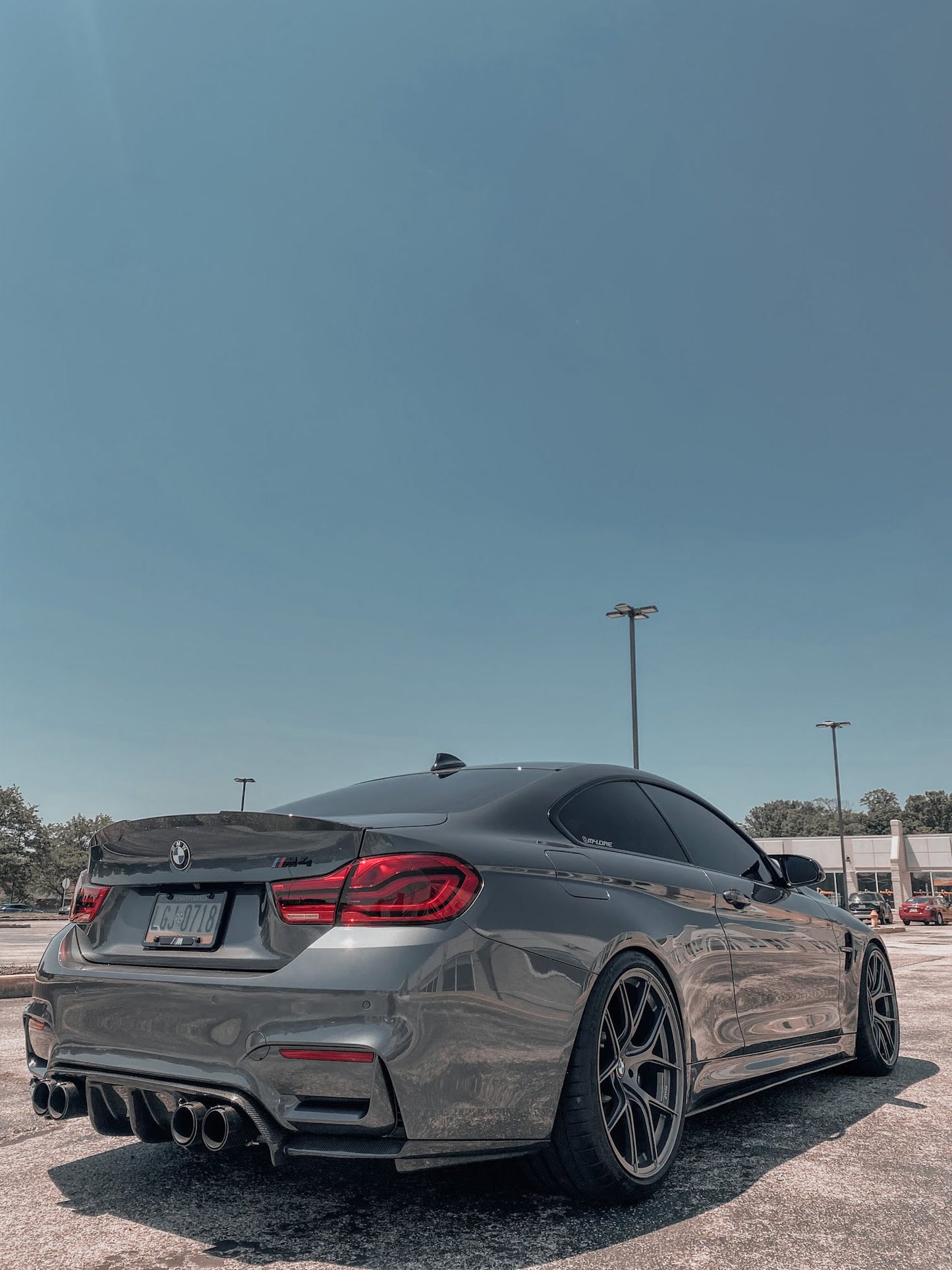 VORSTEINER STYLE REAR DIFFUSER IN CARBON FIBER - BMW M3/M4 F80/F82/F83